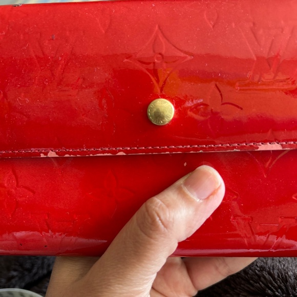 Authentic Louis Vuitton Red Vernis Leather Long Wallet - Picture 2 of 11
